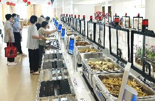 燕達養護中心推出“智慧營養餐廳”，為長輩健康飲食添彩賦能！